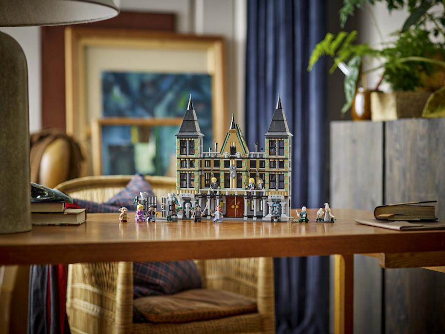 HP-LEGO-2025-malfoy-manor