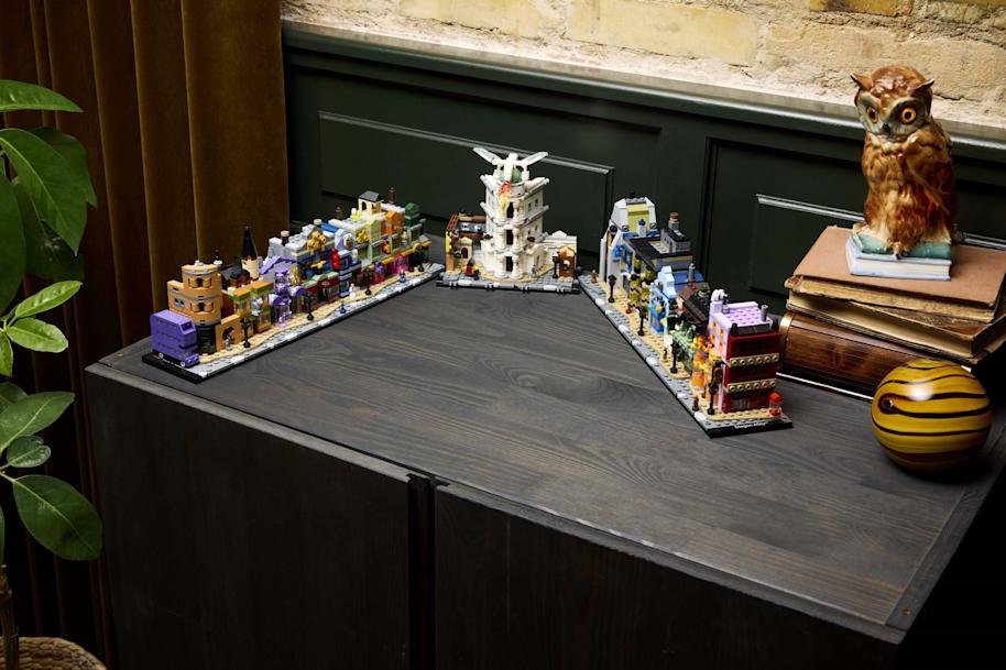 LEGO-HP-2025-mini-diagon-alley