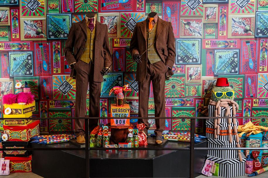 WBSTL-weasley-twin-outfits-magical-mischief-2025